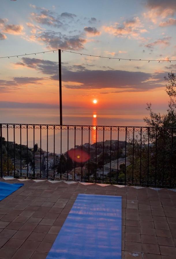 Casa Dei Sogni Taormina Bed and Breakfast Exteriör bild