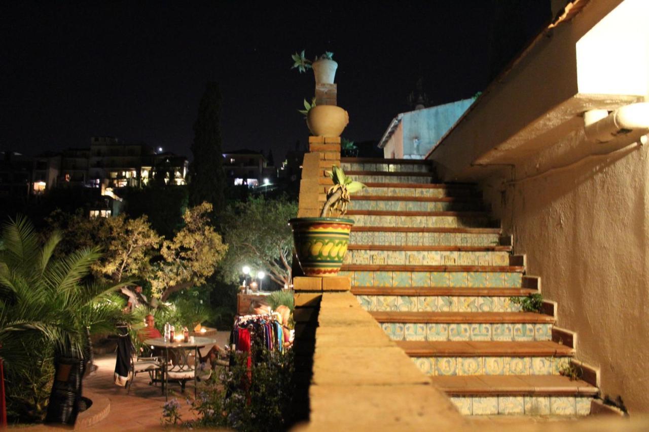 Casa Dei Sogni Taormina Bed and Breakfast Exteriör bild
