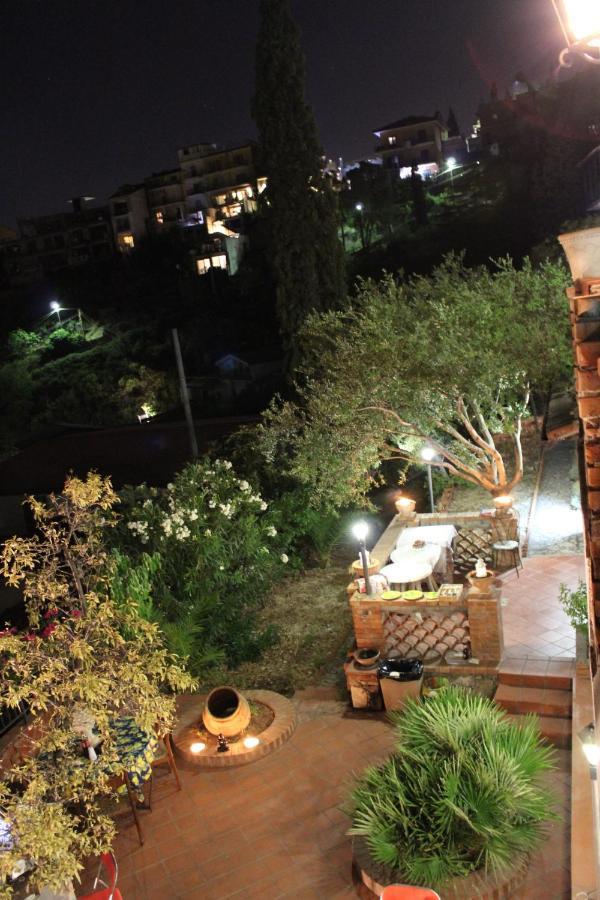 Casa Dei Sogni Taormina Bed and Breakfast Exteriör bild