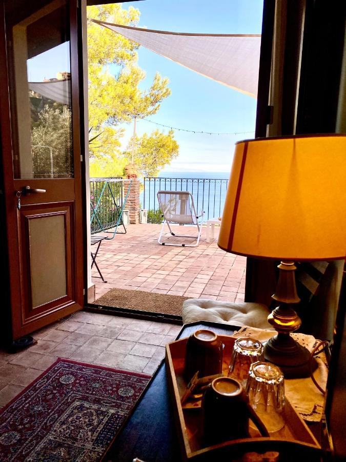 Casa Dei Sogni Taormina Bed and Breakfast Exteriör bild