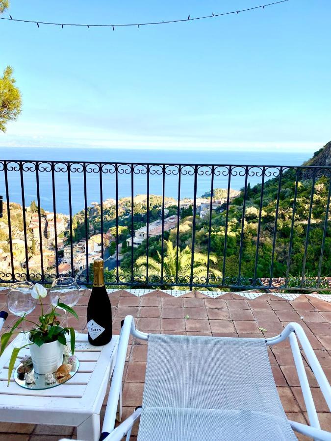 Casa Dei Sogni Taormina Bed and Breakfast Exteriör bild